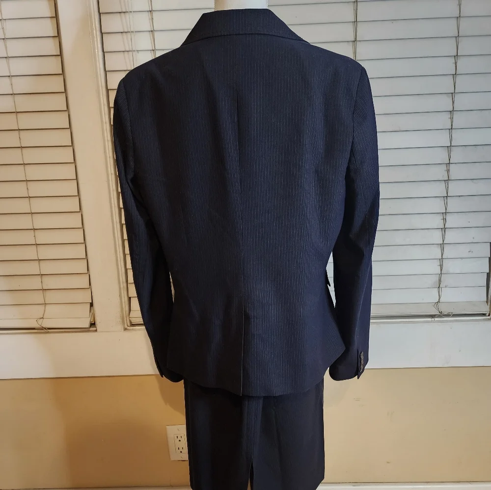 New York & Co Women's Two-piece Suit - Picture 7 of 14